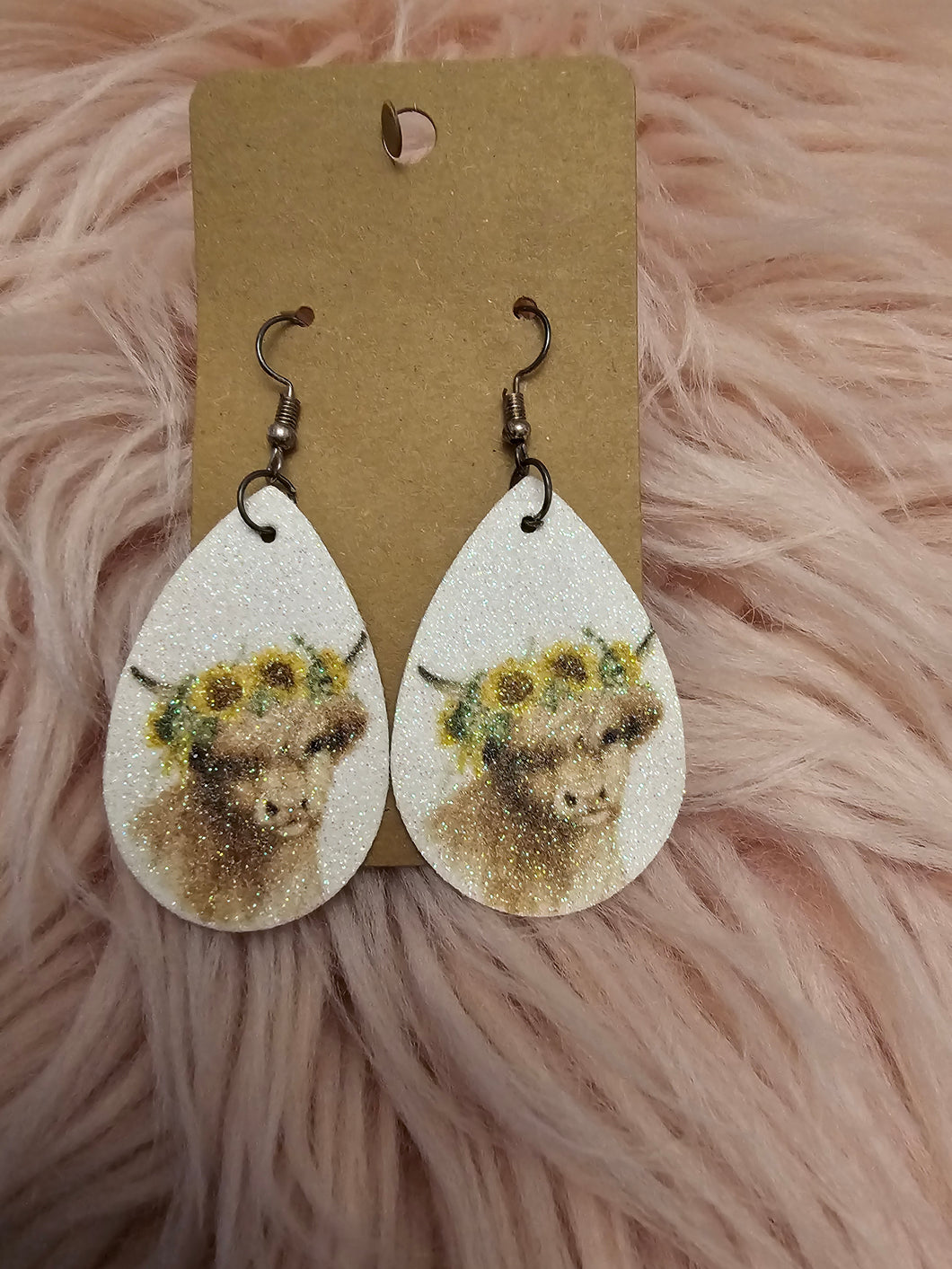 Highland Cow 🐮 Sunflower 🌻 Earrings