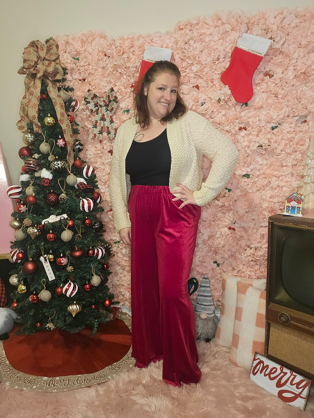 Red 🔴 Velvet Strechy Wide Leg Pants 👖