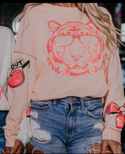 Load image into Gallery viewer, Merigold Kiss Sequin Embroidery Sweatshirt in Peach
