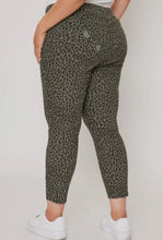 Load image into Gallery viewer, YMI Distressed Skinny Leopard Pants
