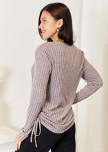 Load image into Gallery viewer, Mauve Ribbed Shirt With Tie Sides
