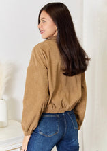 Load image into Gallery viewer, Textured Tan Jacket With Button Snaps
