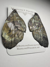 Load image into Gallery viewer, Wing81
