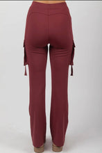 Load image into Gallery viewer, Burgundy Stretchy Cargo Pants 👖
