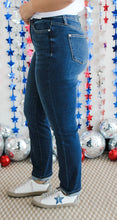 Load image into Gallery viewer, Judy Blue Dark Wash Skinny Jeans
