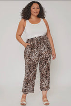 Load image into Gallery viewer, YMI Leopard Print Elastic Waist Pants
