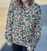 Load image into Gallery viewer, Camo Ribbed Long Sleeve Shirt
