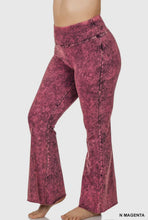 Load image into Gallery viewer, Mineral Washed Magenta Flares
