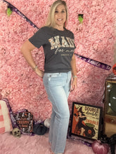 Load image into Gallery viewer, Judy Blue Light Wash Distressed Jeans
