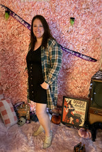 Load image into Gallery viewer, Long Length Tan &amp; Hunter Green 🟢 Plaid Button Up
