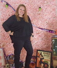 Load image into Gallery viewer, Black Oversized Sweater
