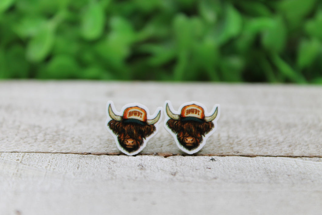 HOWDY Highland Cow Stud Earrings