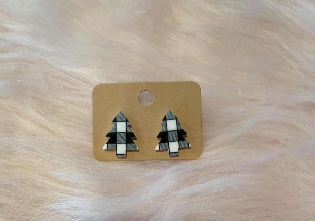 Black ⚫️ & White ⚪️ Checkered Christmas Tree 🎄 Studded Earrings